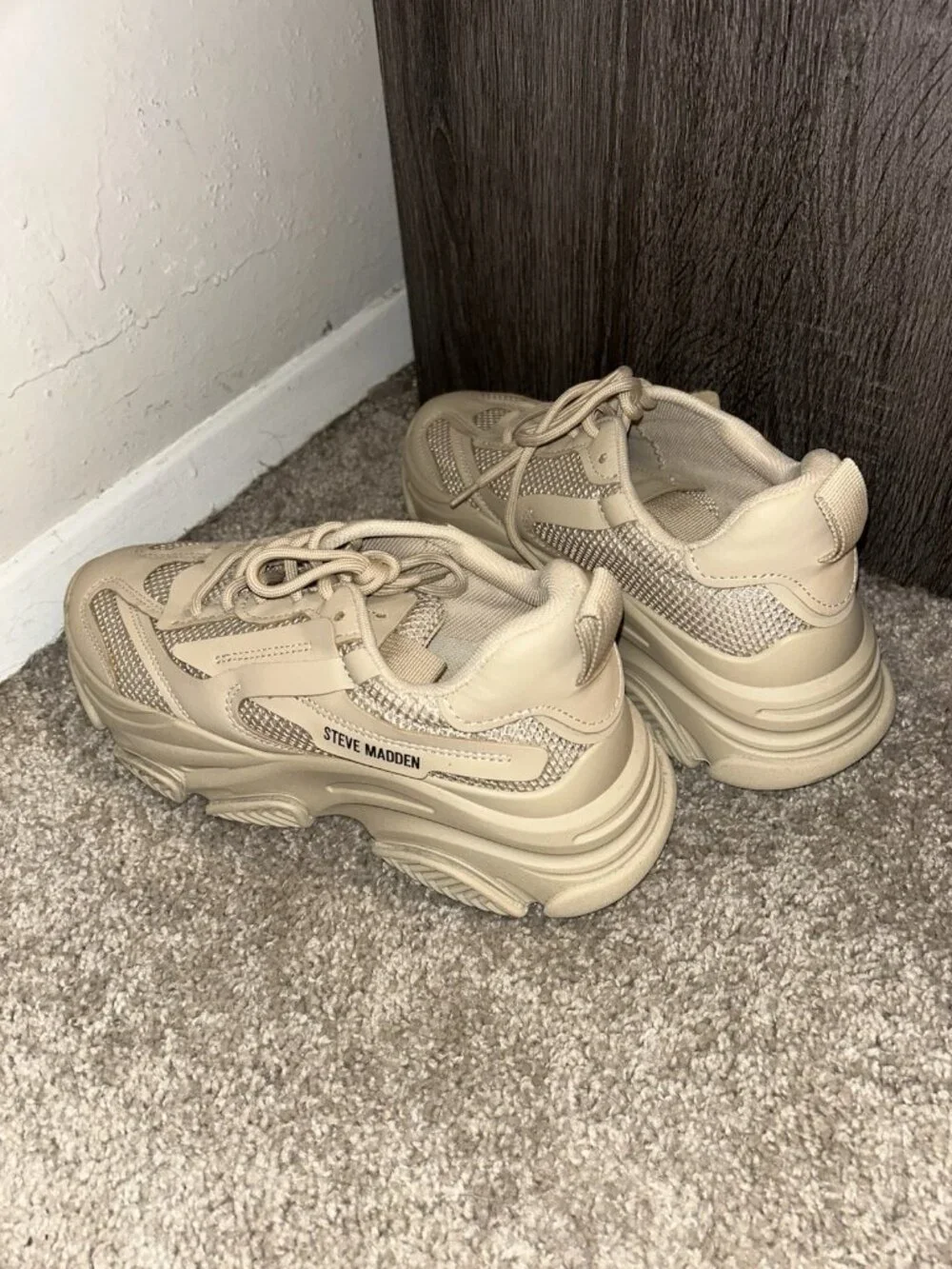 Steve Madden Tan Chunky Possession Athletic Sporty Sneakers Size 7